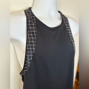 XERSION Mens Crew Neck Tank Top NWT Size Medium